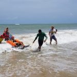 Estação do Praia Acessível no Cumbuco supera os 300 atendimentos