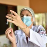 Caucaia inicia vacinação de pessoas com comorbidades entre 53 e 59 anos