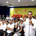 Prefeito de Caucaia Vitor Valim se filia ao PSB para buscar reeleição em 2024