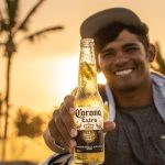 Cerveja Corona é o novo patrocinador do atleta de kitesurf Carlos Mário