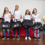 Caucaia realiza entrega de certificados e kits para estudantes atletas da rede municipal