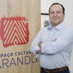 Exposição “Entre Capas” chega ao Espaço Cultural Arandu com parceria do Sistema Verdes Mares
