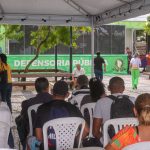 Defensores públicos realizam atendimento na Praça do Ferreira nesta sexta-feira (23)