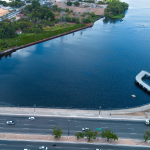 Limpeza da Lagoa do Tabapuá avança e devolve espaço de lazer para a população