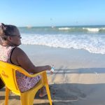 “Maré de Afeto” leva pacientes para vivenciar experiência terapêutica à beira-mar em Caucaia