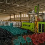 Ambipar transforma 2.200 toneladas de plástico em cadeiras 100% recicladas e leva a economia circular à escala industrial