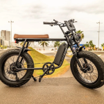 Mobilidade elétrica em alta exige atenção: veja dicas de segurança para usar bikes elétricas e autopropelidos nas cidades