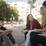 “Ficou gag”? Entenda as principais gírias usadas pelas novas gerações